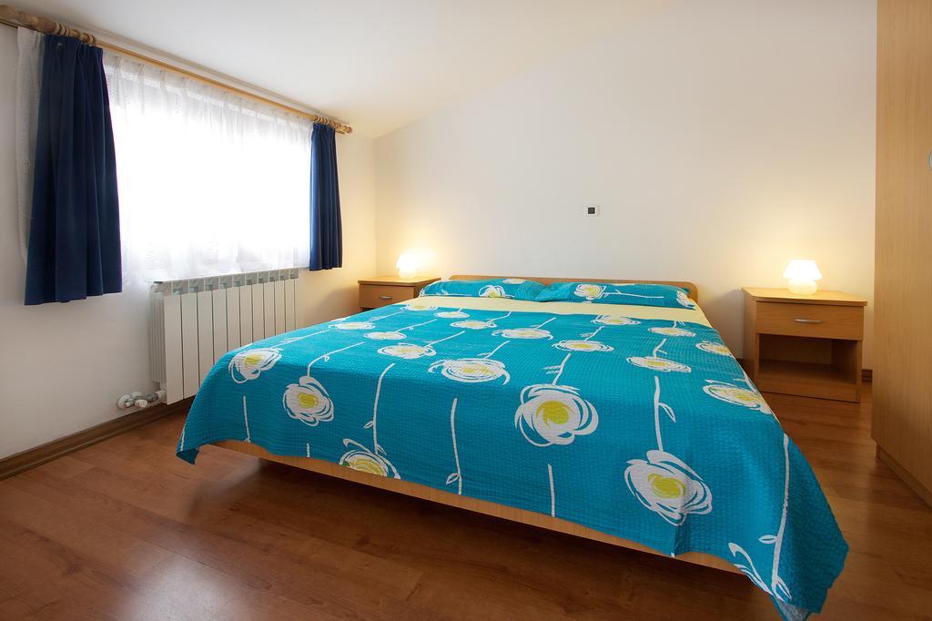 Ava Apartment