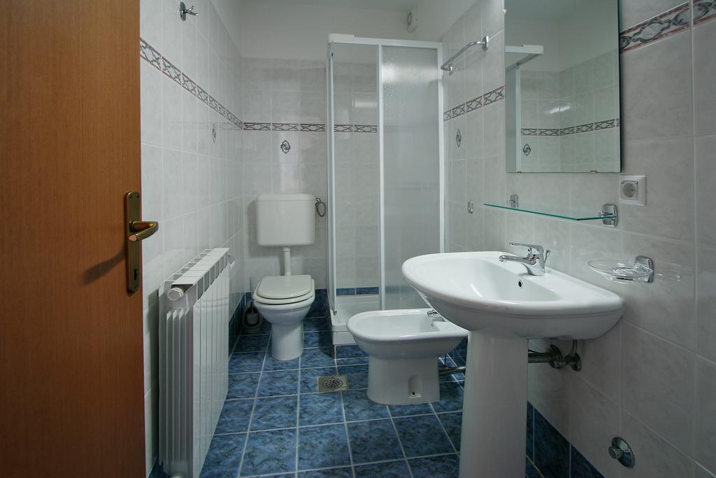 Ava Apartment